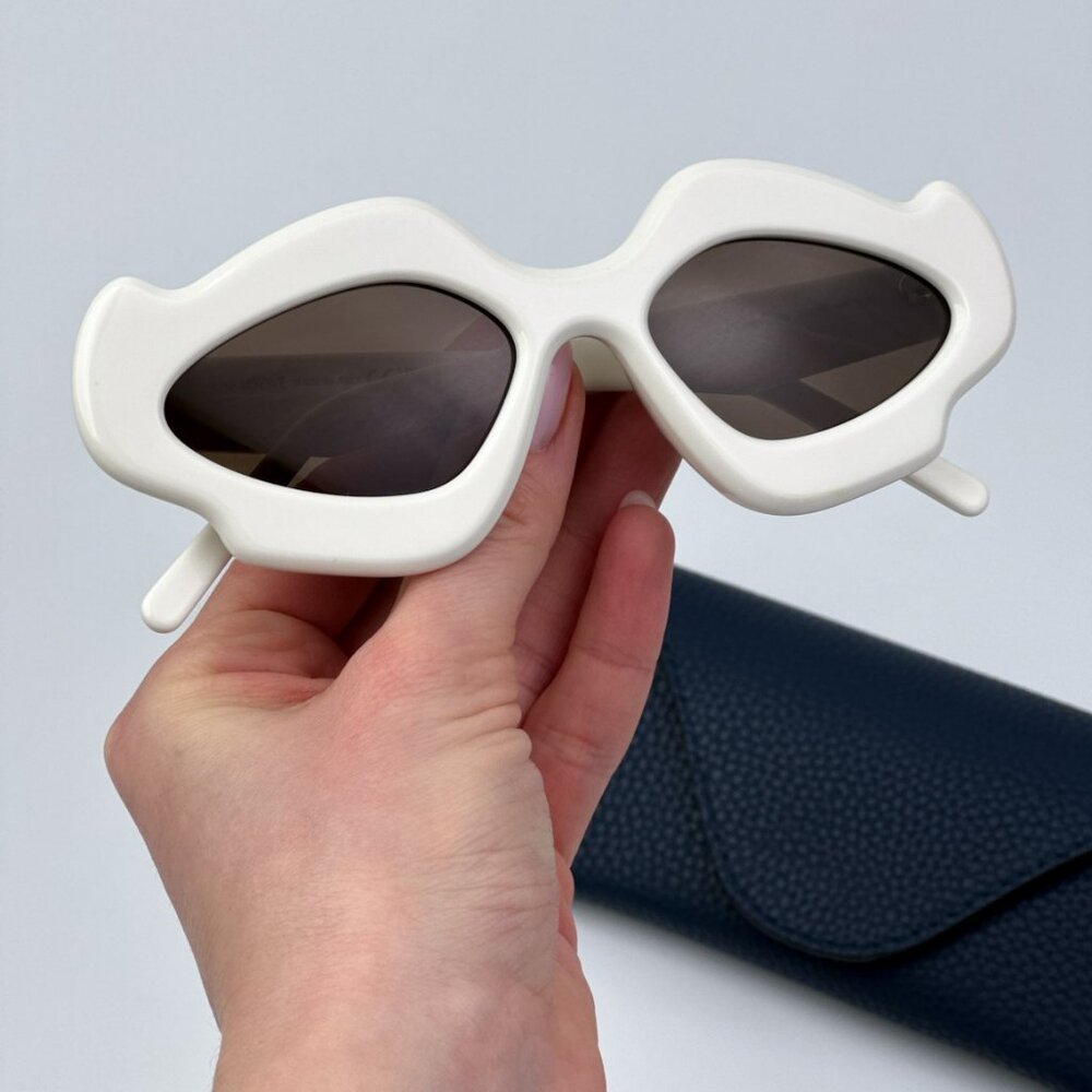 Loewe Men BRAND NEW Sunglasses LW40109U 21E CURVY Shiny Ivory Brown Geometric